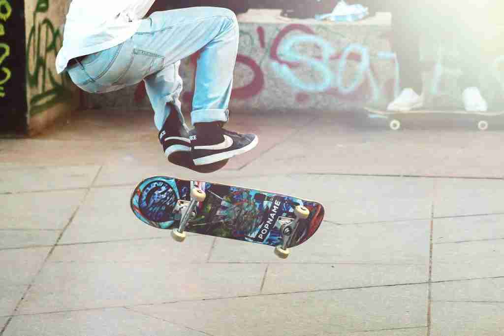 skateboarder 2373728 1280